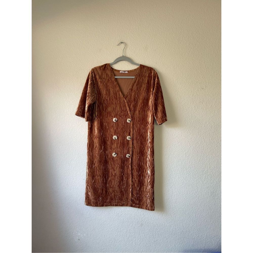 ZARA Orange/Gold Velvet Button Detail oversized Sleeve,‎ Size small
